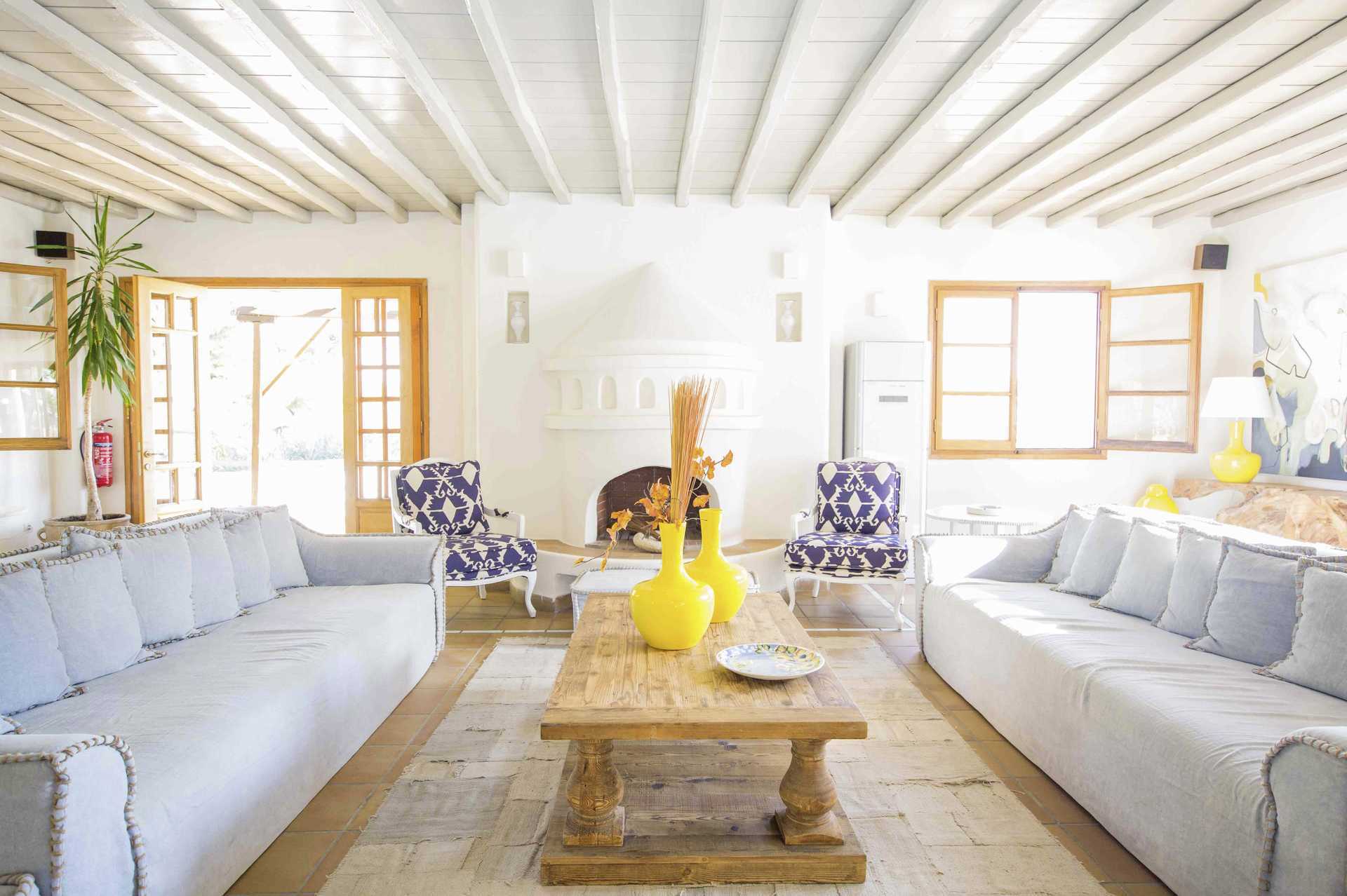 Lobbyn på Marpunta Beach Village på Alonissos i Grekland.