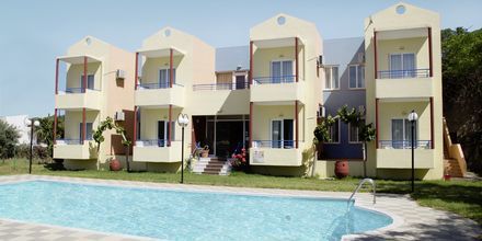 Poolområdet på hotell Marva i Rethymnon på Kreta.