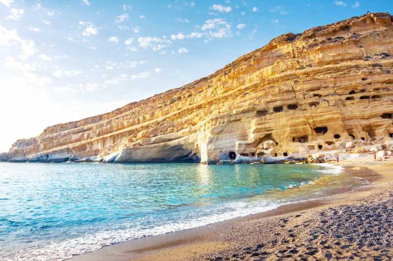 Matala - hippiebyn med unika grottor