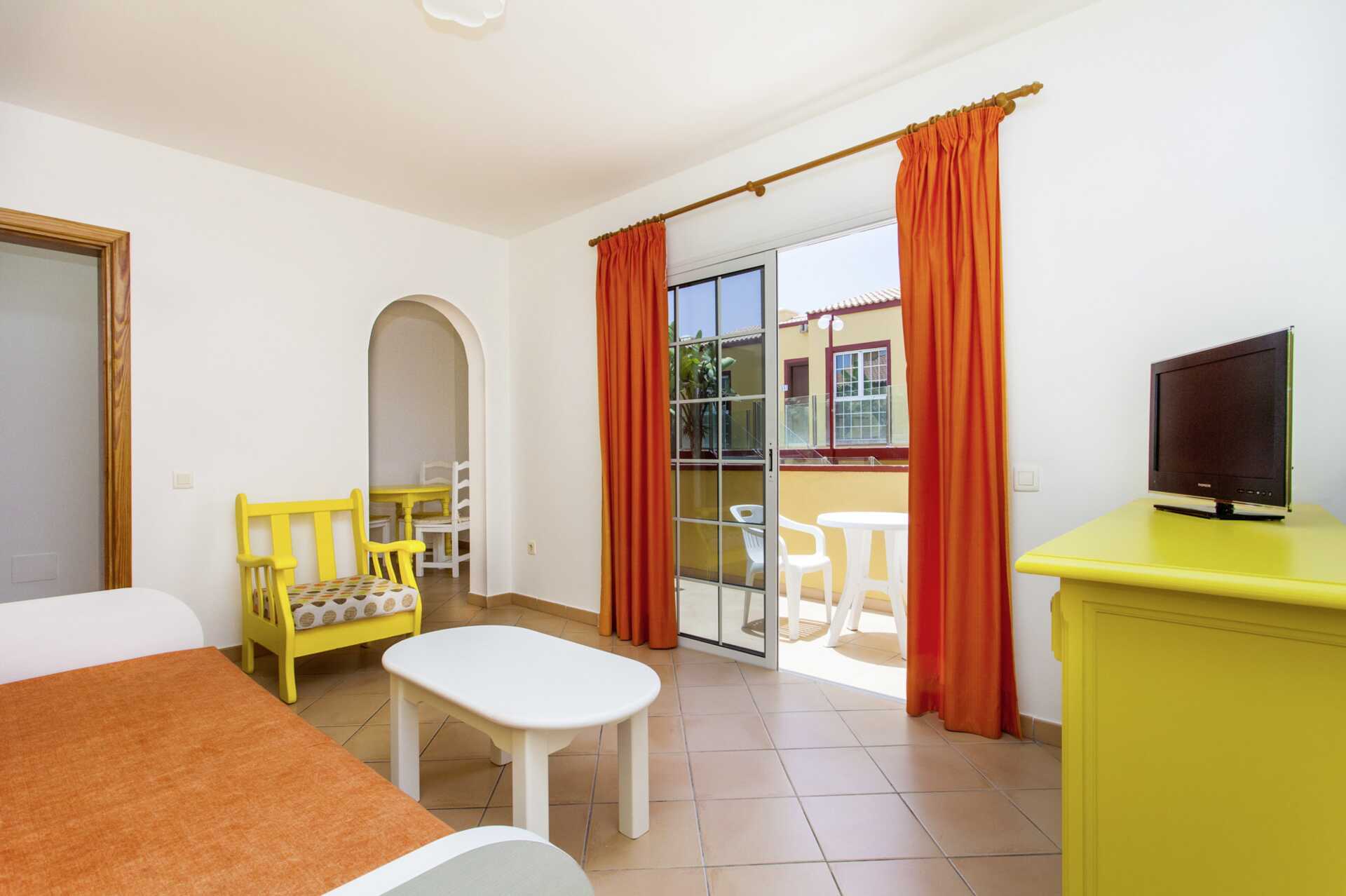 Större tvårumslägenhet på hotell Maxorata Beach i Corralejo, Fuerteventura.