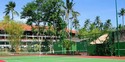 Tennisbana på hotell Melia Bali Villas & Spa i Nusa Dua, Bali.