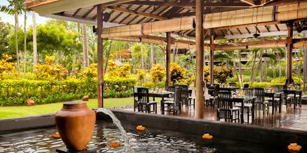 Restaurang Lotus Garden på hotell Melia Bali Villas & Spa i Nusa Dua, Bali.