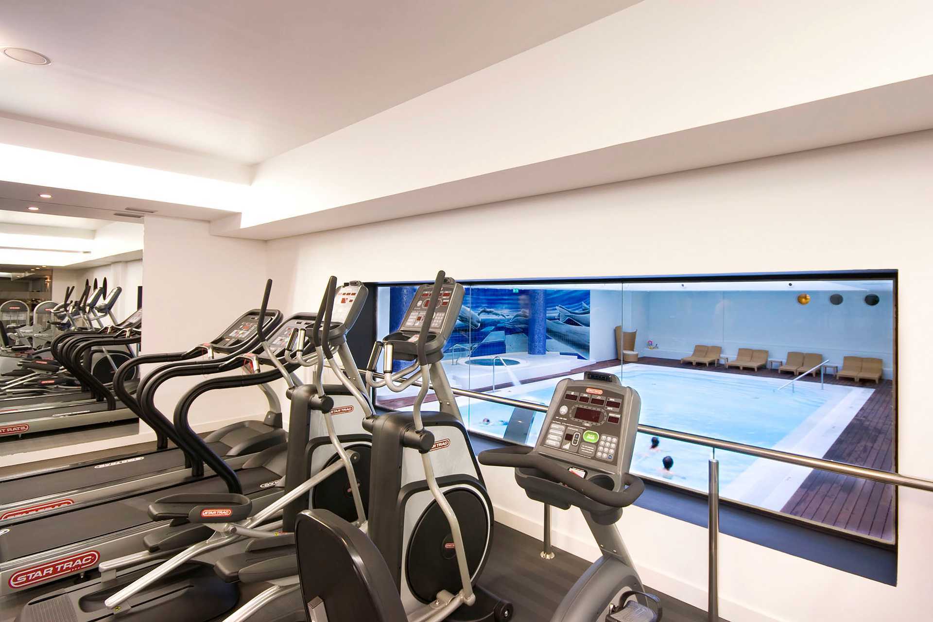 Gym på hotell Melia Madeira Mare på Madeira, Portugal.