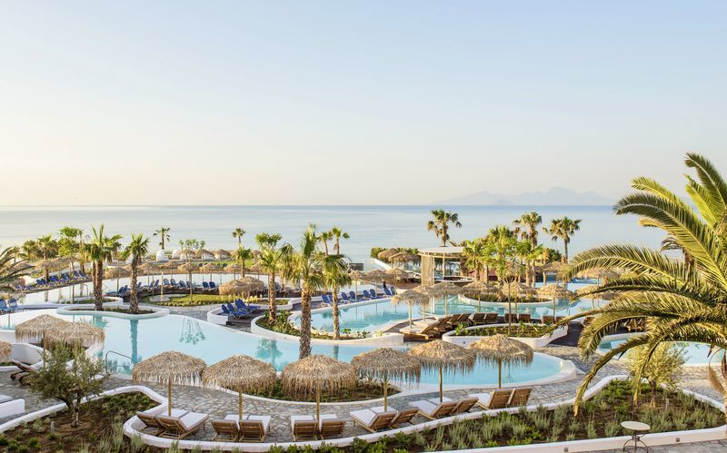 Poolområdet på hotell Mitsis Norida Beach Hotel på Kos, Grekland.