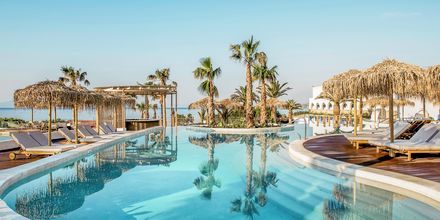 Poolområdet på hotell Mitsis Norida Beach Hotel i Kardamena på Kos, Grekland.