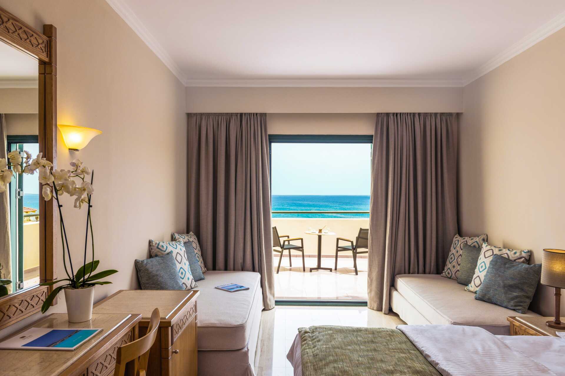 Dubbelrum i bungalow med havsutsikt.