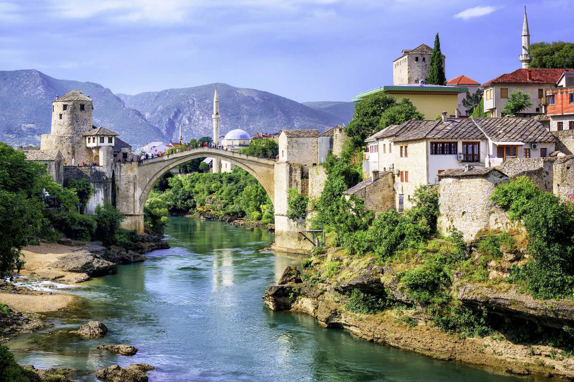 Mostar - bron mellan två världar