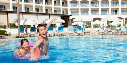 Huvudpoolen på hotell Mythos Beach Resort i Afandou, Rhodos.