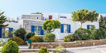 Naxos Palace är uppbyggd som en liten by med flera små byggnader.