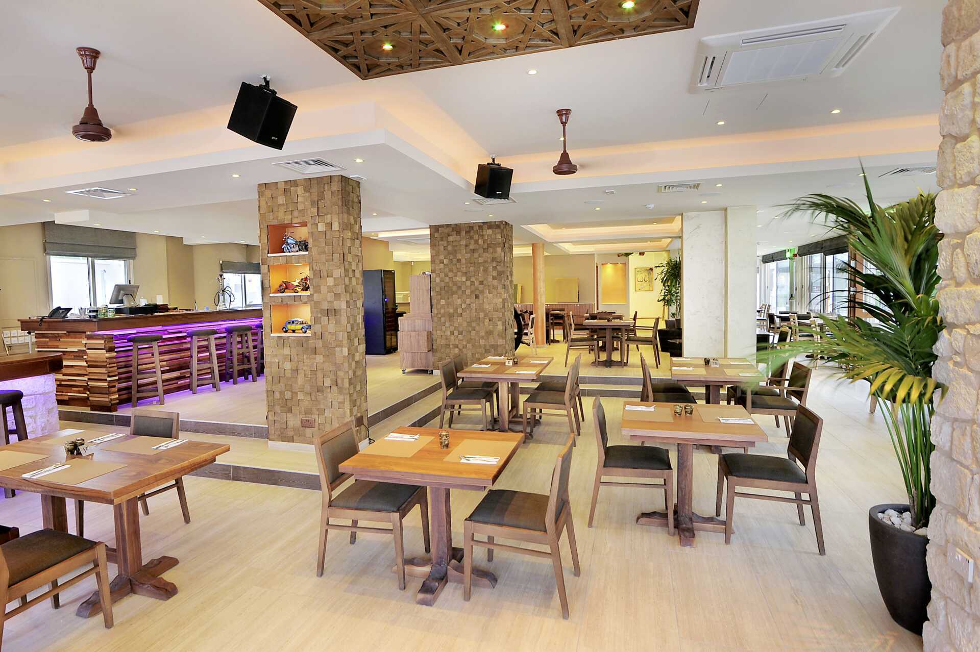 Restaurangen på hotell Nelia Gardens, Ayia Napa.
