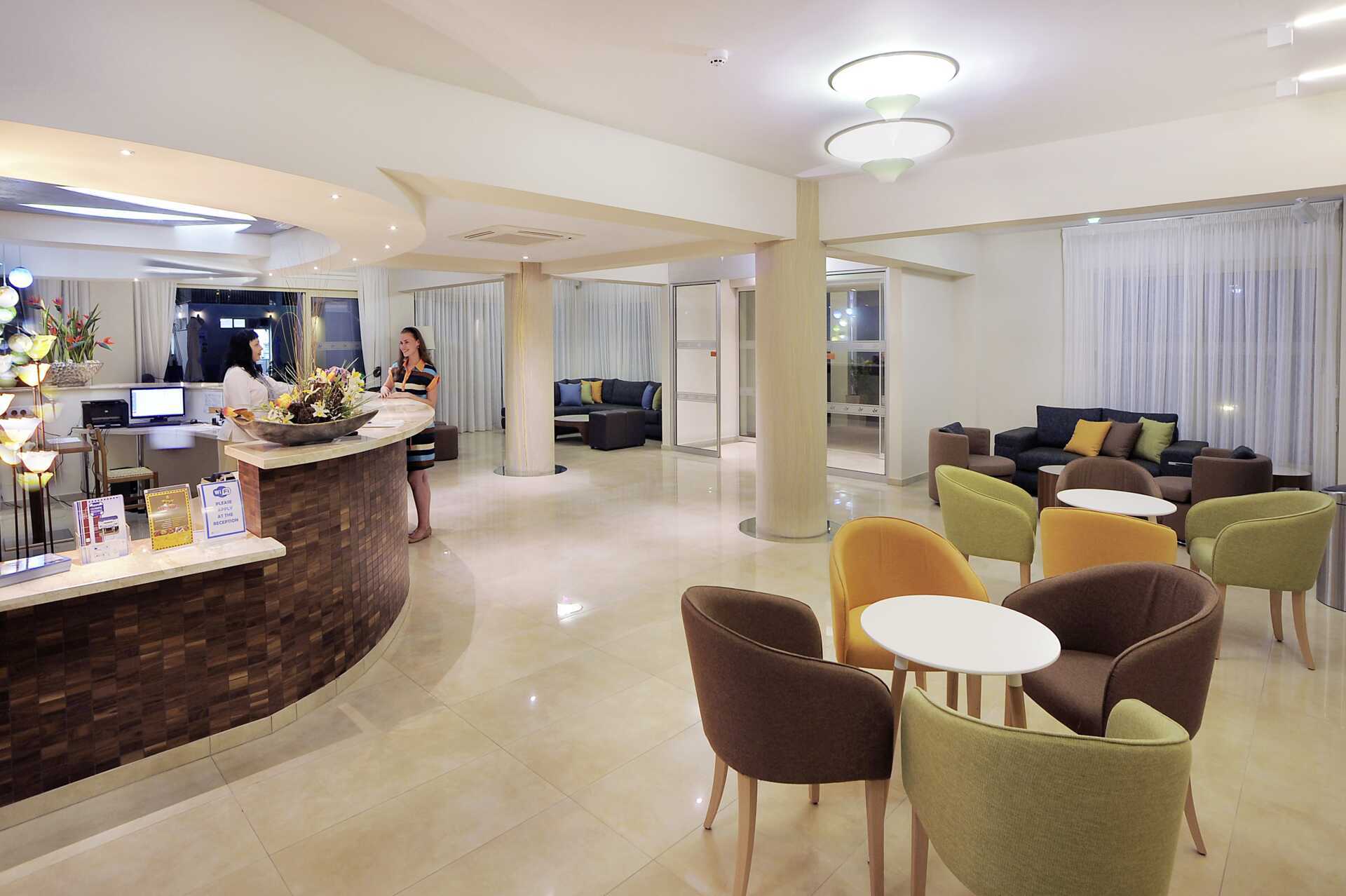 Receptionen på hotell Nelia Gardens, Ayia Napa.