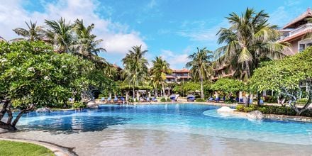 Pool på hotell Nikko Bali Benoa Beach i Tanjung Benoa, Bali.