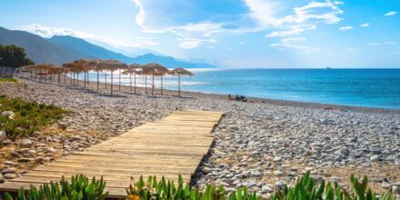 Vacker strand i orten Paleochora på Kreta, Grekland.