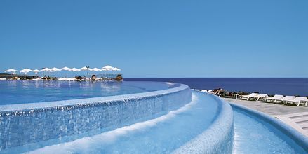 Pool på hotell Panorama i Kato Stalos på Kreta, Grekland.