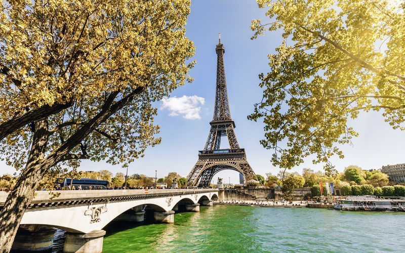 Höst i Paris, kan det bli mer romantiskt?