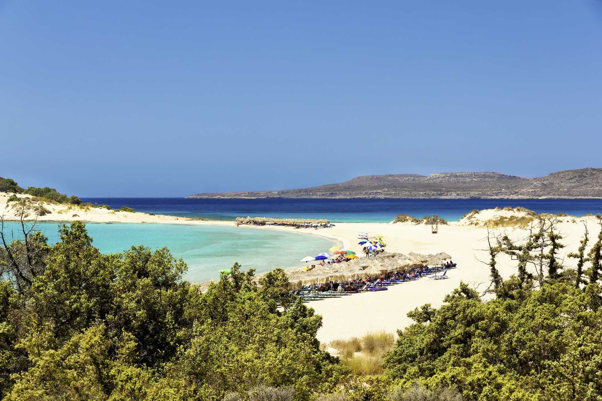 Strand på Elafonisos, Peloponnesos, Grekland.