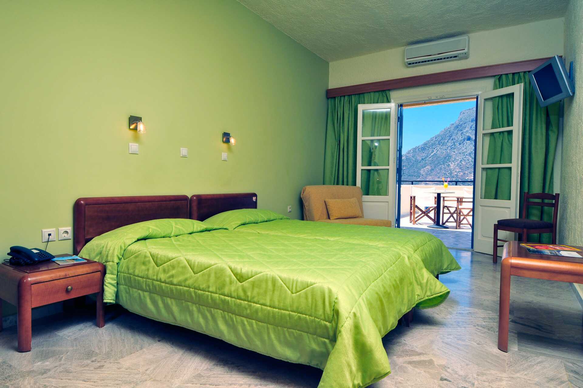 Enrumslägenhet på hotell Philoxenia i Massouri på Kalymnos, Grekland.
