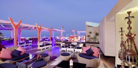 Red Sky Bar med Shisha-hörna på Albatros White Beach Resort i Hurghada.