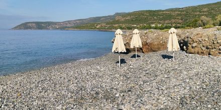 Ritsa Beach i Kardamili, Grekland.