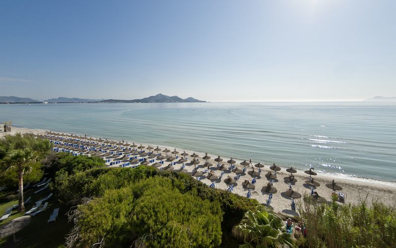 Utsikt från Playa Esperanza Suites i Alcudia, Mallorca.