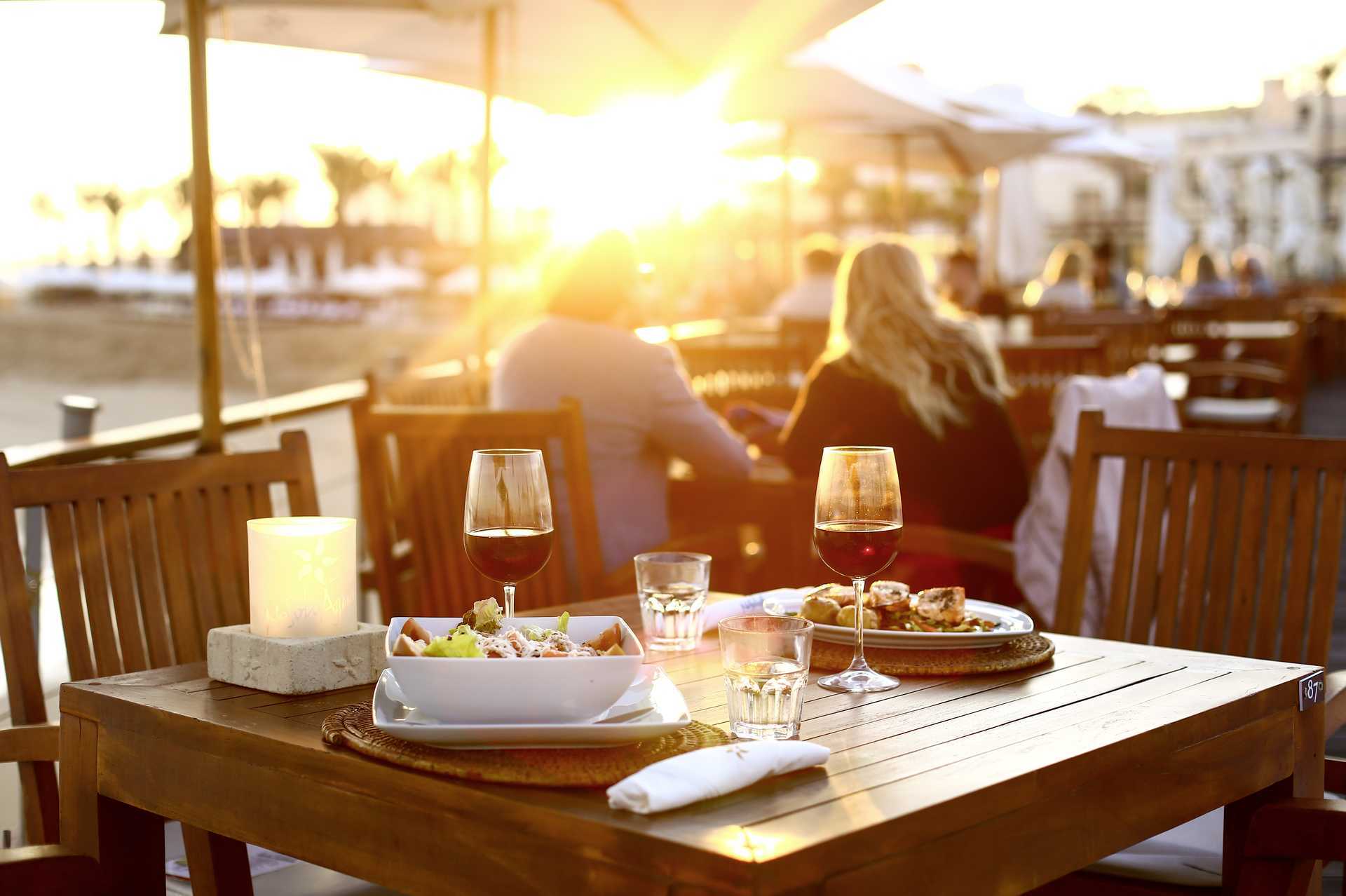 Gua beach club i Portimao på Algarvekusten, Portugal.