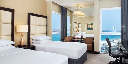Dubbelrum på hotell Radisson Blu Hotel & Resort Abu Dhabi Corniche i Abu Dhabi.