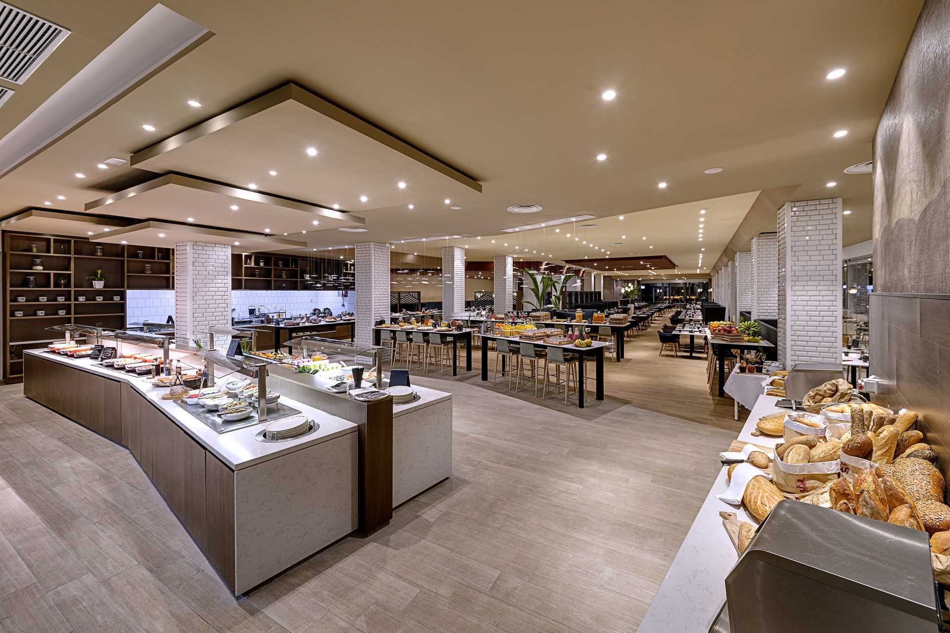 Bufférestaurangen The Larder på Radisson Blu Resort & Spa i Puerto de Mogán på Gran Canaria.