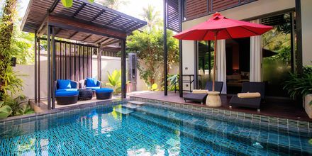 Svit med privat pool på hotell Ramada Resort Khao Lak i Thailand.