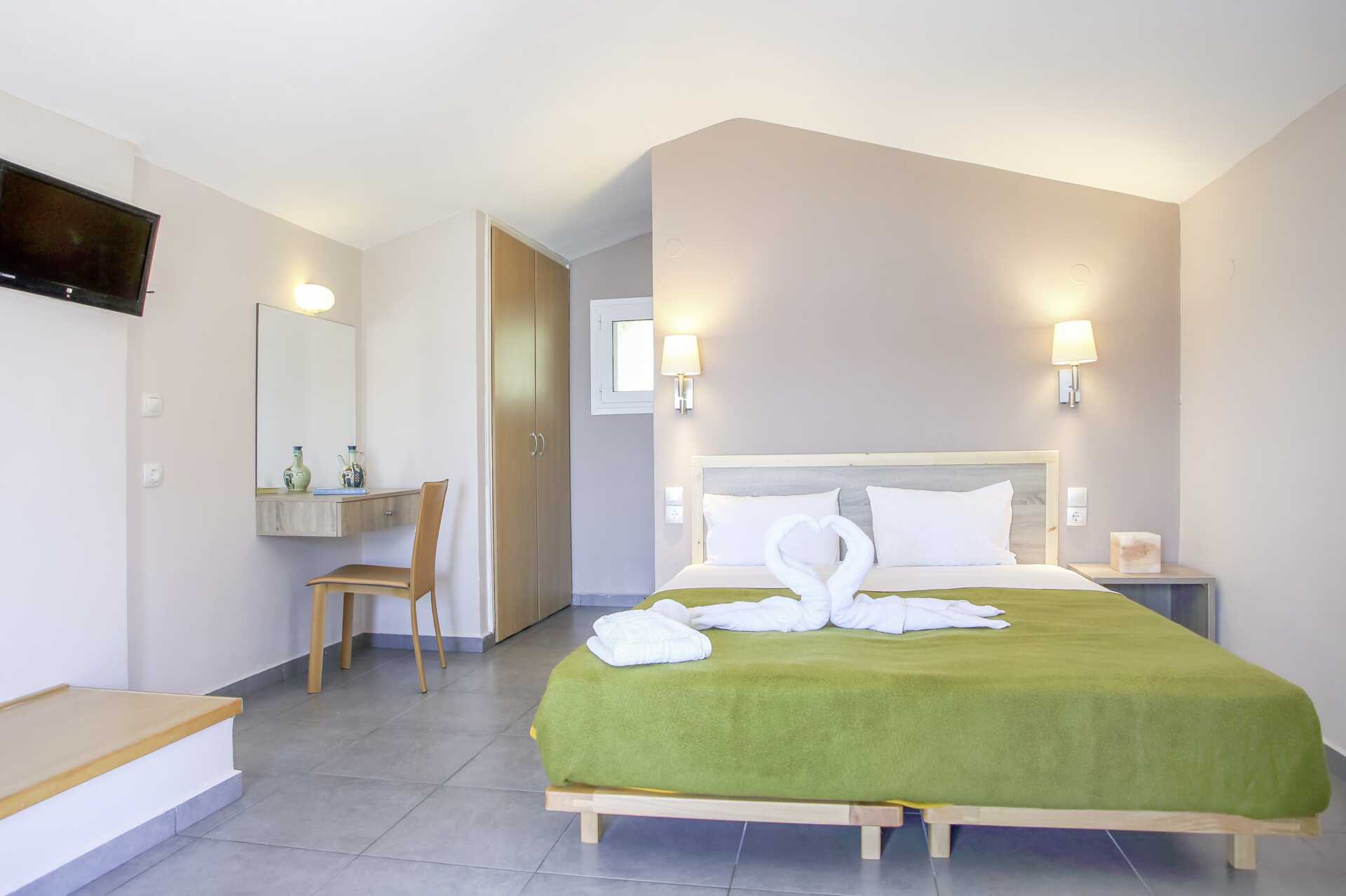 Renoverad enrumslägenhet på hotell Scorpios på Lefkas.