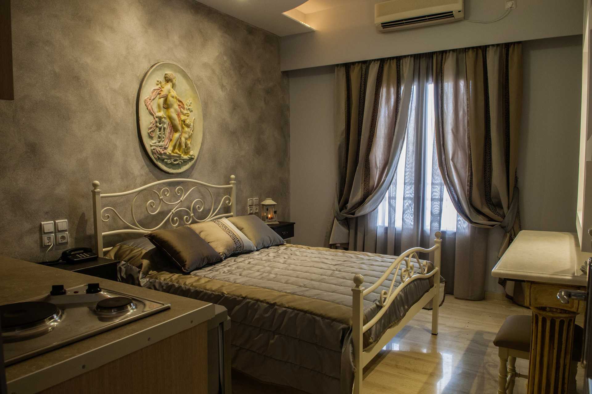 Renoverad enrumslägenhet på Polydefkis.