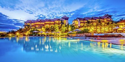 Poolområdet på hotell Romana Beach Resort i Phan Thiet, Vietnam.