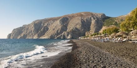 Stranden vid Santorini Kastelli Resort på Santorini, Grekland.