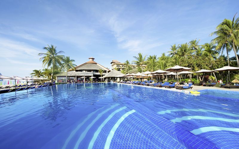 Poolområde på hotell Seahorse Resort & Spa i Phan Thiet, Vietnam.