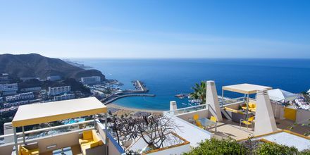 Uitzicht vanuit hotel Riosol in Puerto Rico op Gran Canaria.