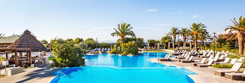Poolområde på hotell Sheraton Rhodes Resort på Rhodos, Grekland.