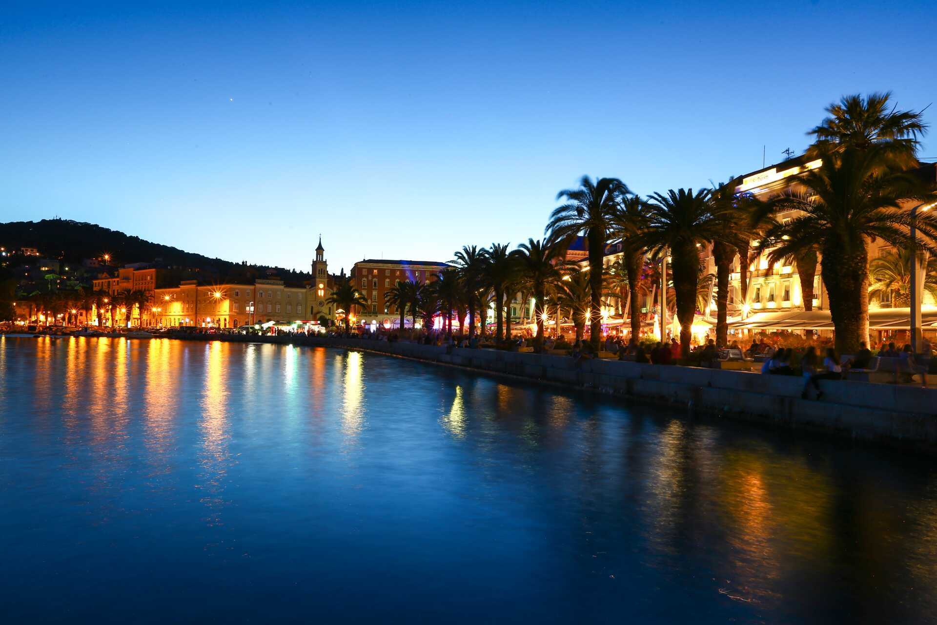 Splits mysiga hamnpromenad, Rivan.