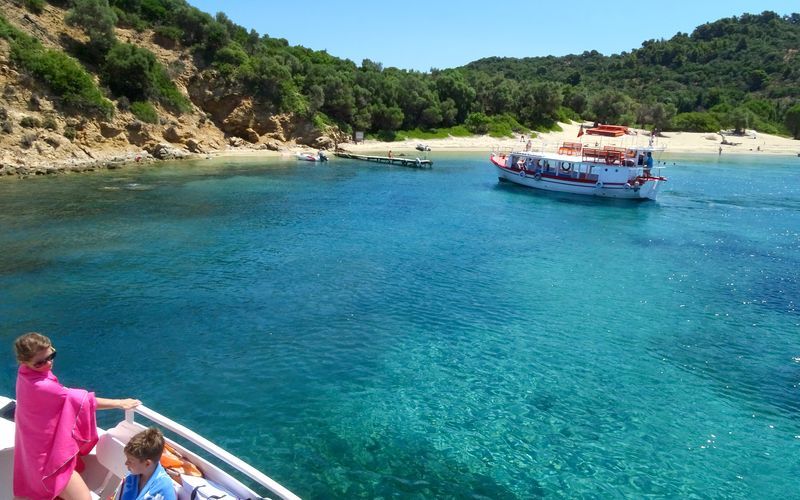 Skiathos pärlor – badbåt