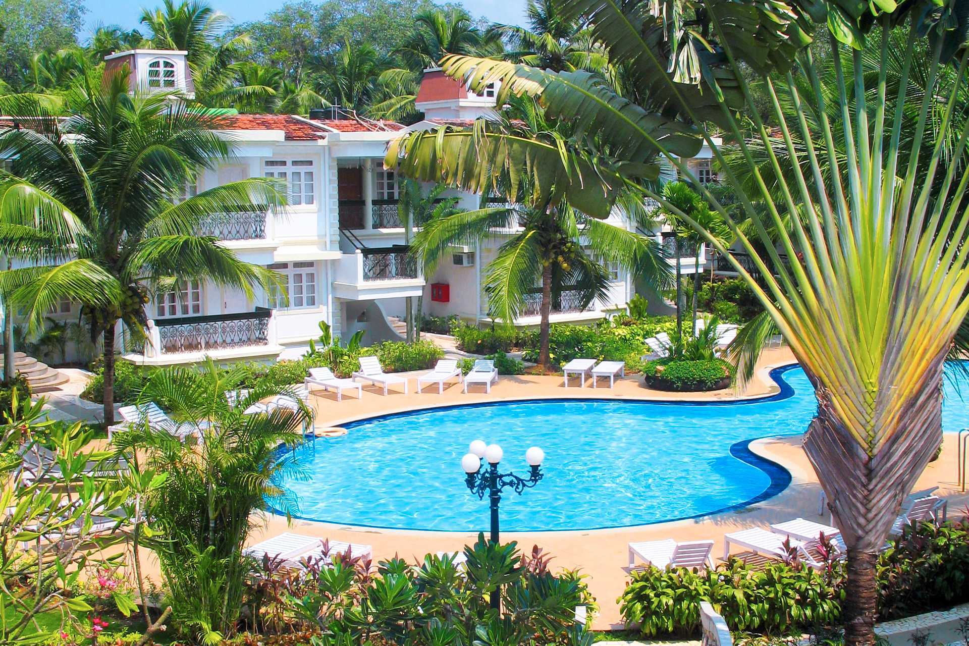 Pool på hotell Sonesta Inns i Goa, Indien.