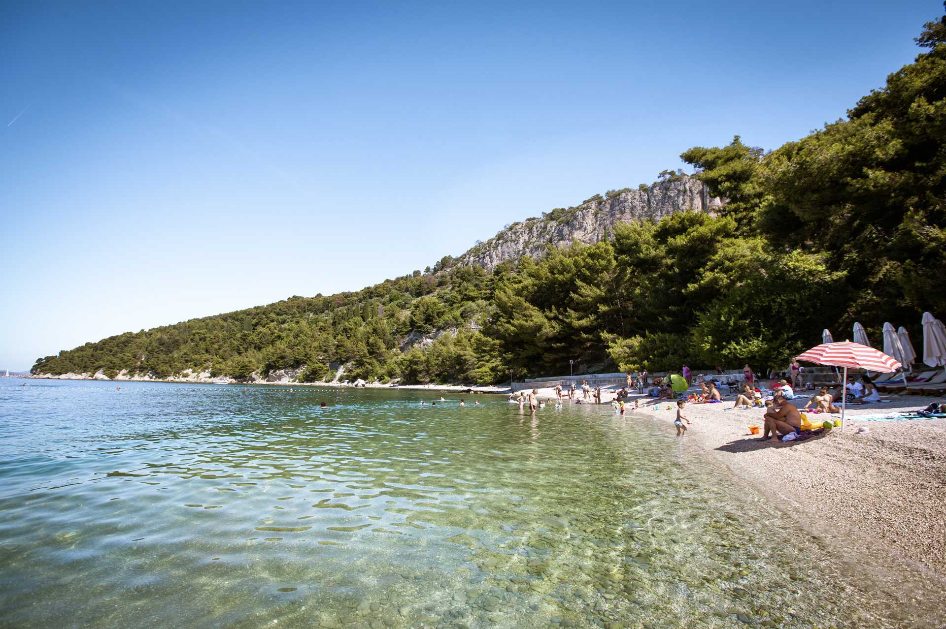 Kasjuni beach i Split i Kroatien.