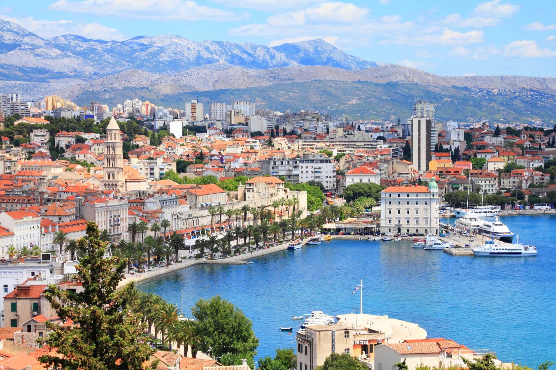 Veckan både börjar och slutar i Split på Kroatiens fastland.