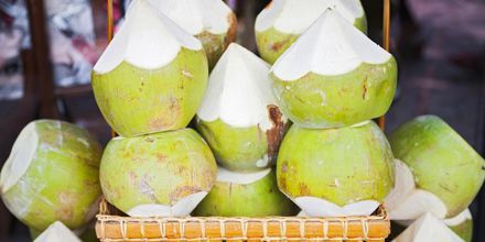 Kokosnötter släcker törsten på Sri Lanka.