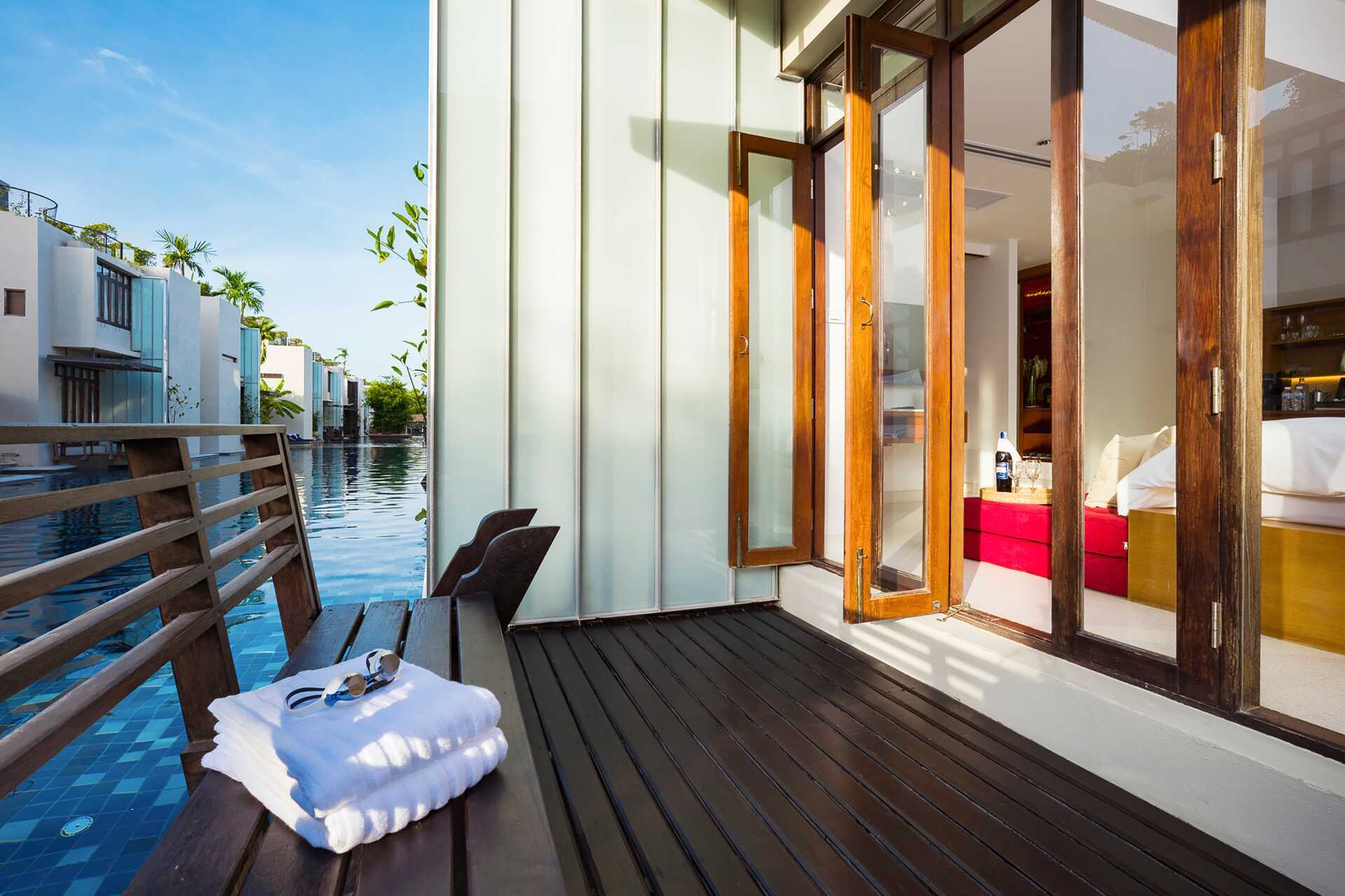 Större dubbelrum med poolaccess på Let's Sea Hua Hin Al Fresco Resort i Thailand.