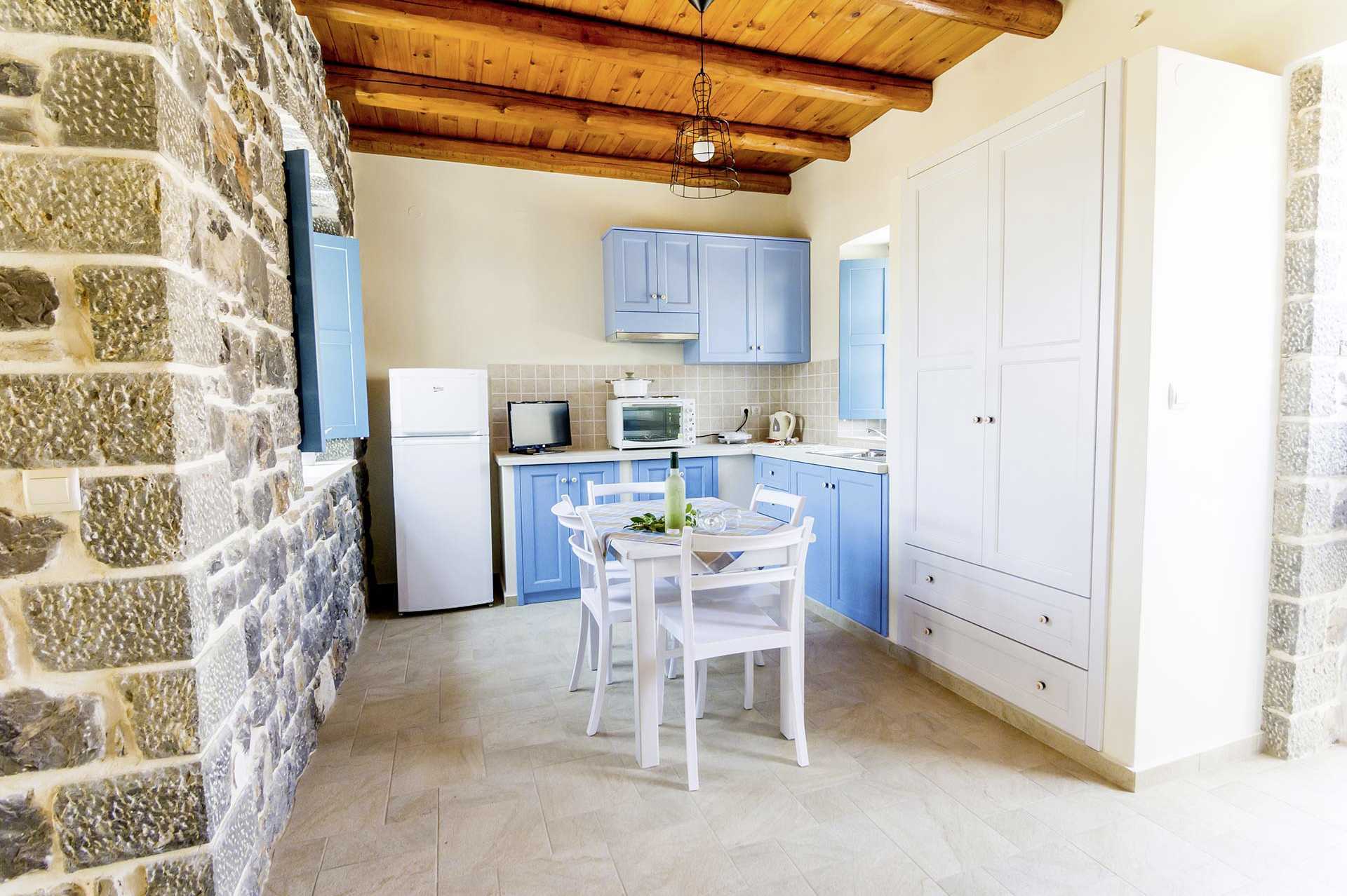 Större enrumslägenhet på Pserimos Village, Grekland.