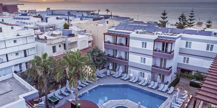Poolområde på hotell Summer Dream i Rethymnon på Kreta.