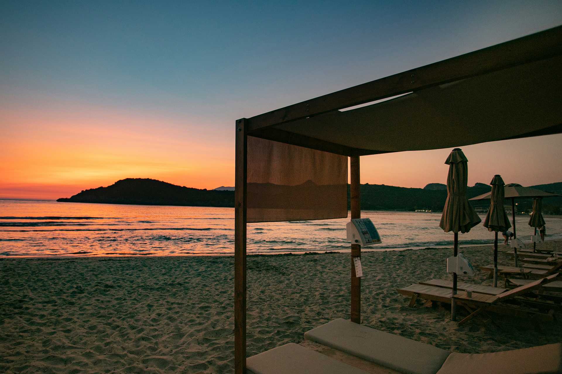 Stranden vid hotell Paradise Ammoudia i Grekland.