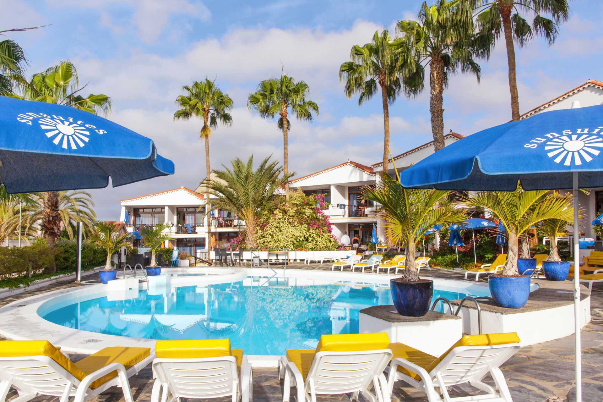 Poolområdet på hotell Sunsuites Carolina på Gran Canaria, Kanarieöarna.