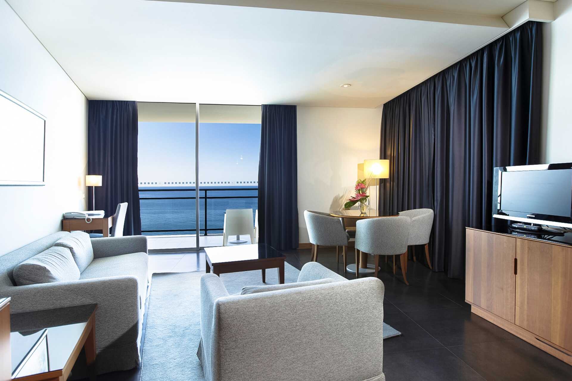 Svit på VIDAMAR Resorts Madeira, Portugal.