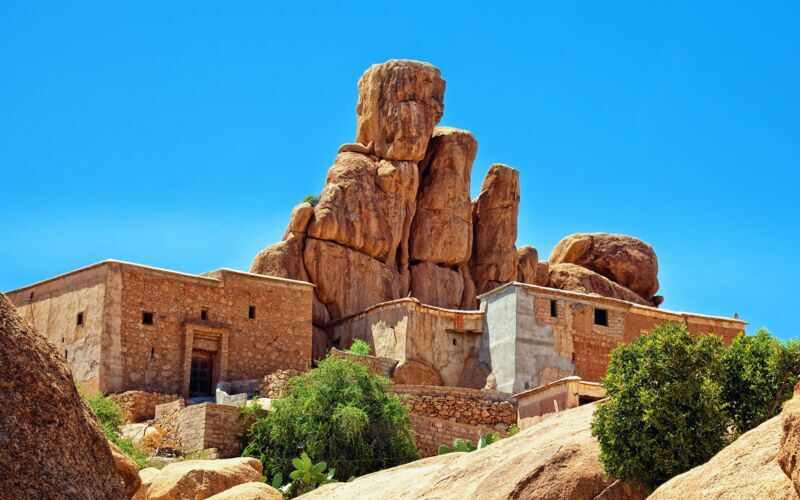 Tafraoute & Tizint