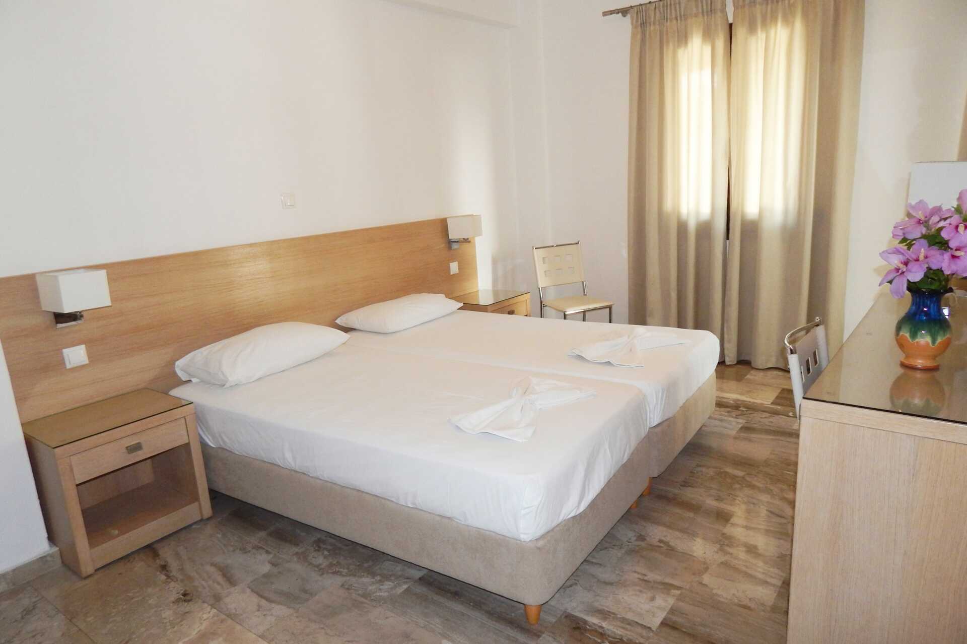 Tvårumslägenhet på hotell Topaz i Kokkari på Samos, Grekland.