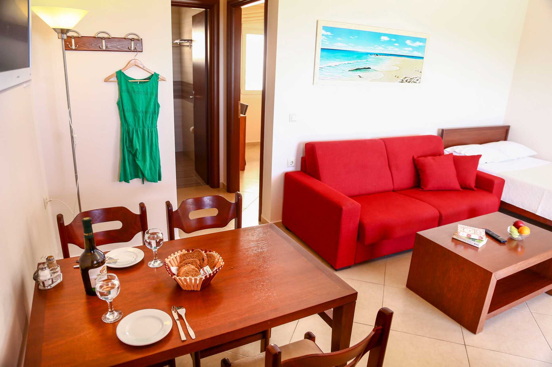 Tvårumslägenhet deluxe på hotell Alea i Parga, Grekland.